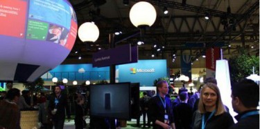 墨戈畢加帶你走入MWC展廳，展廳設計就是那么矯情