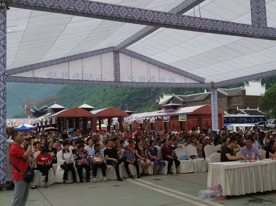 美食節(jié)服裝秀活動(dòng)設(shè)計(jì)搭建 美食節(jié)服裝秀活動(dòng)設(shè)計(jì)搭建