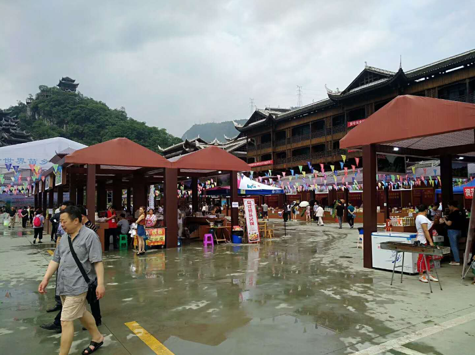 美食節(jié)服裝秀活動(dòng)設(shè)計(jì)搭建 美食節(jié)服裝秀活動(dòng)設(shè)計(jì)搭建